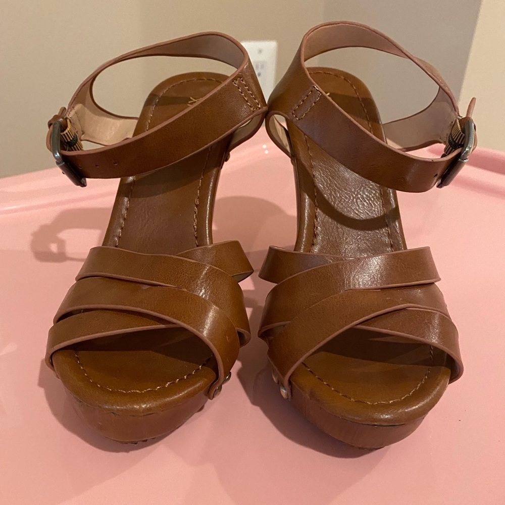 Xappeal women size 6 sandals - Picture 3 of 8